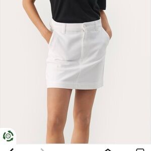 Elegant White Mini Skirt for Women. Size 36